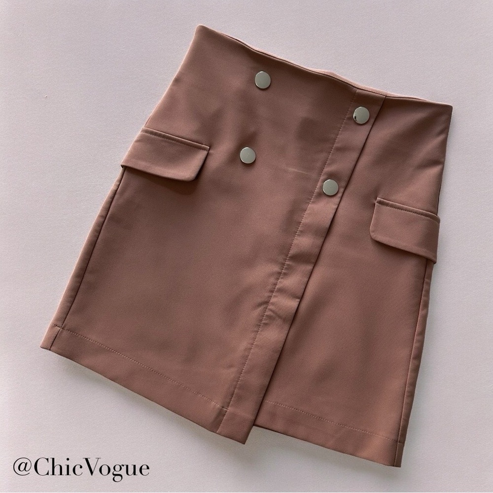 DYNAMITE NUDE PINK UTILITY  MINI SKIRT SIZE US XS